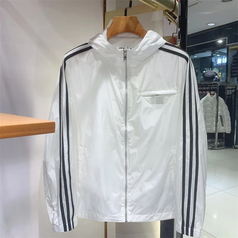 连帽春款夹克三条杠