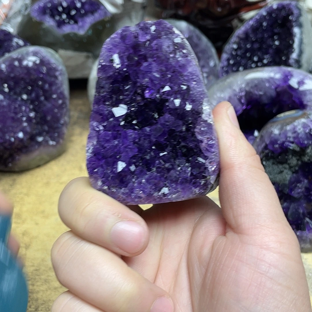 紫晶大型摆件（非配饰）未镶嵌