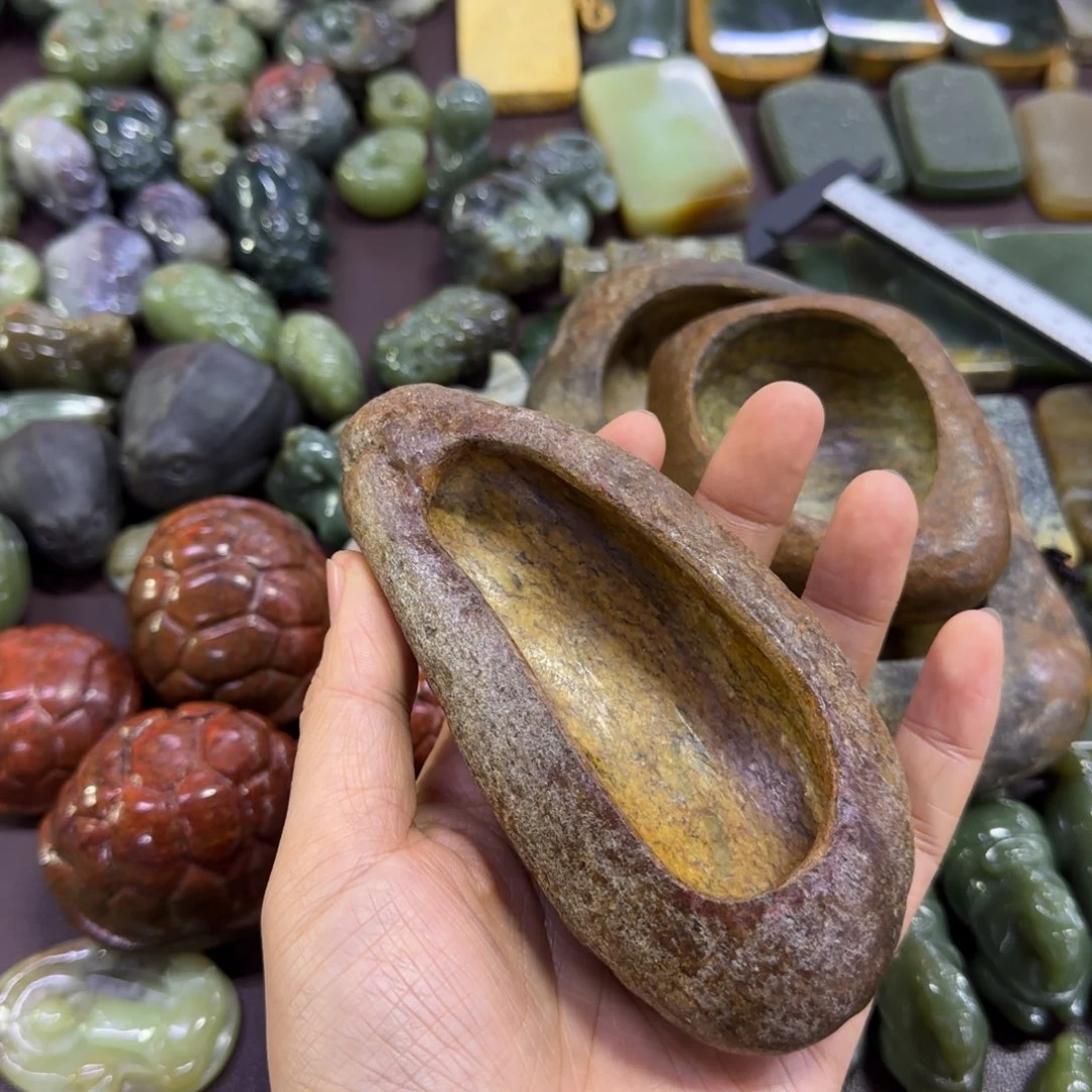 岫岩河磨玉（透闪石质玉）未镶嵌挂件