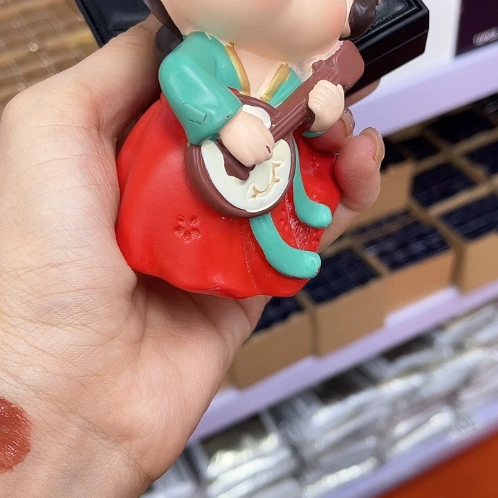 自然杨树林大白饼子陶瓷娃娃