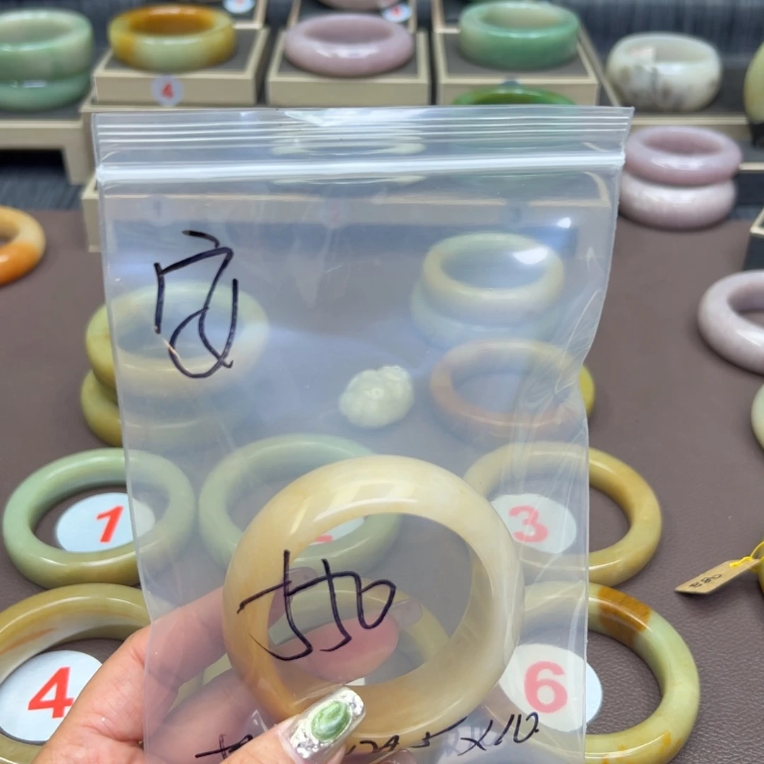 石英质玉手镯合金安*