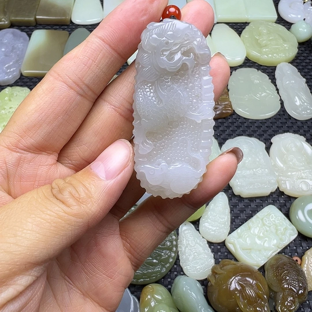 和田玉未镶嵌颈饰卡57