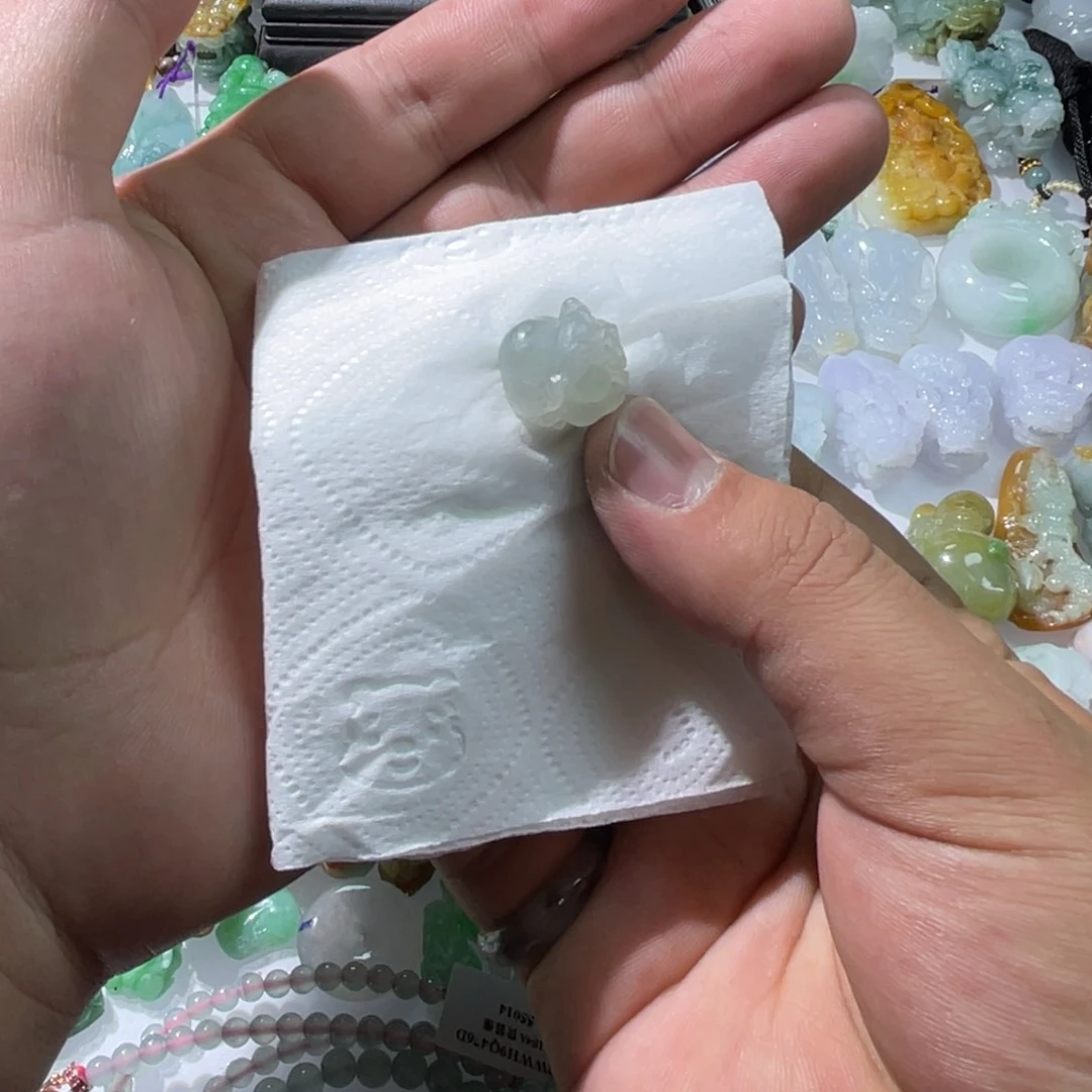 定制翡翠未镶嵌艾***?天然