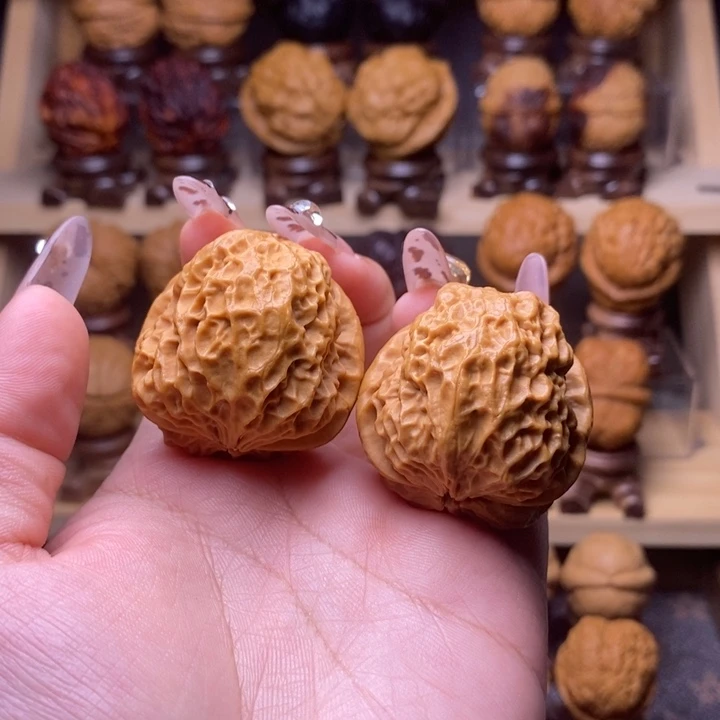 文玩核桃吊坠37珊瑚纹蛤蟆头Y30