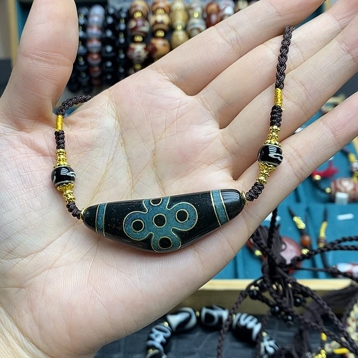 玛瑙/玉髓（覆膜）颈饰合金