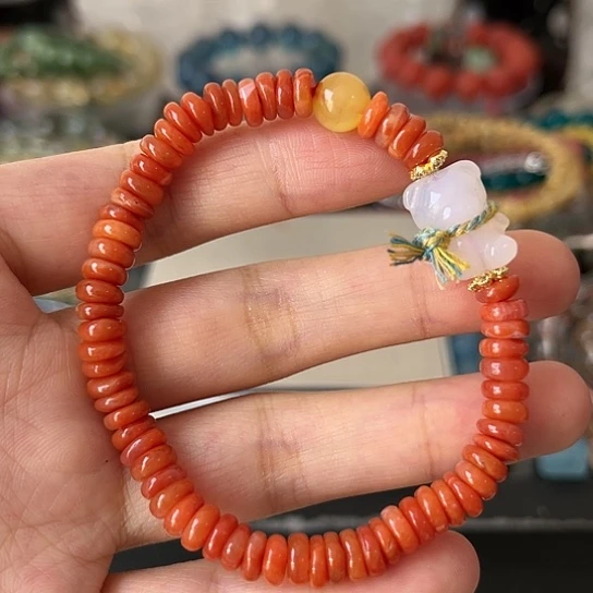 南红玛瑙手链未镶嵌矿坑