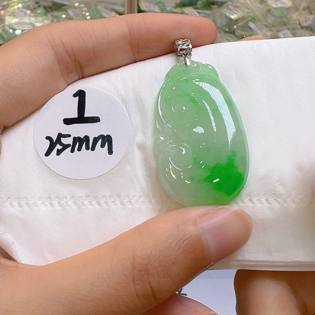 翡翠18K金镶嵌吊坠(不含链)你