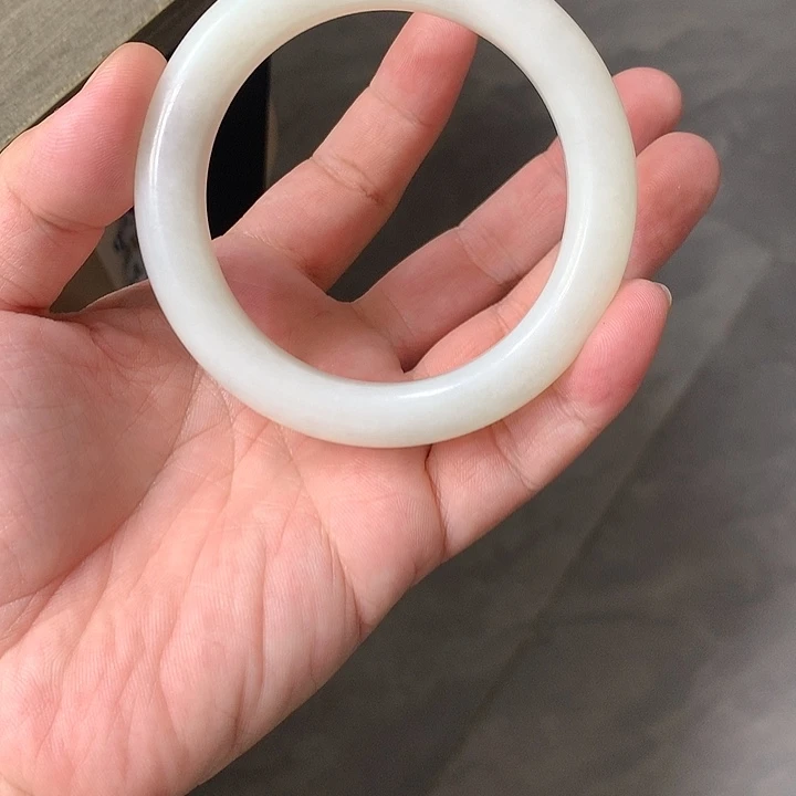 和田玉颈饰未镶嵌58圈