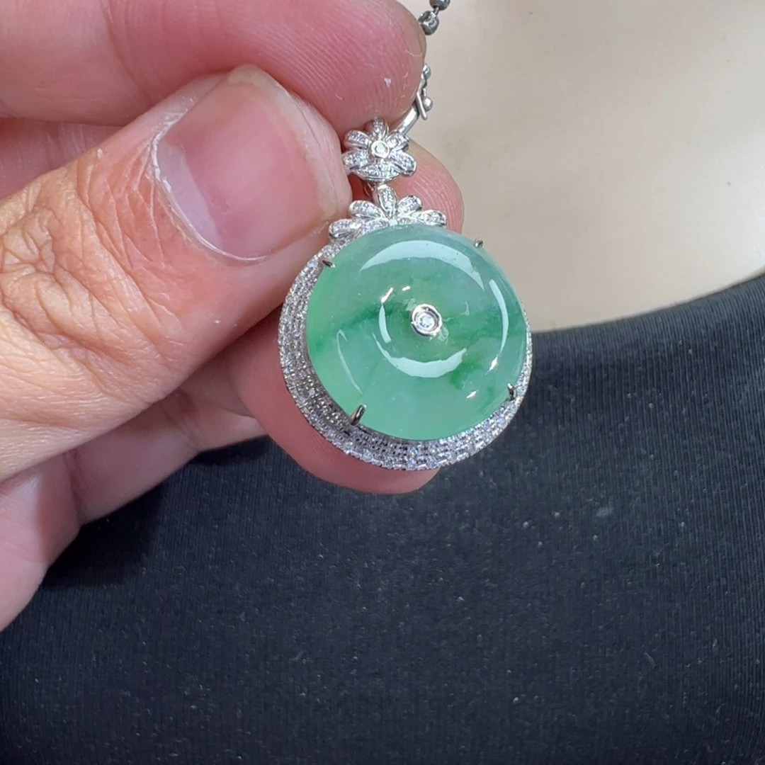 翡翠18K金镶嵌吊坠(不含链)