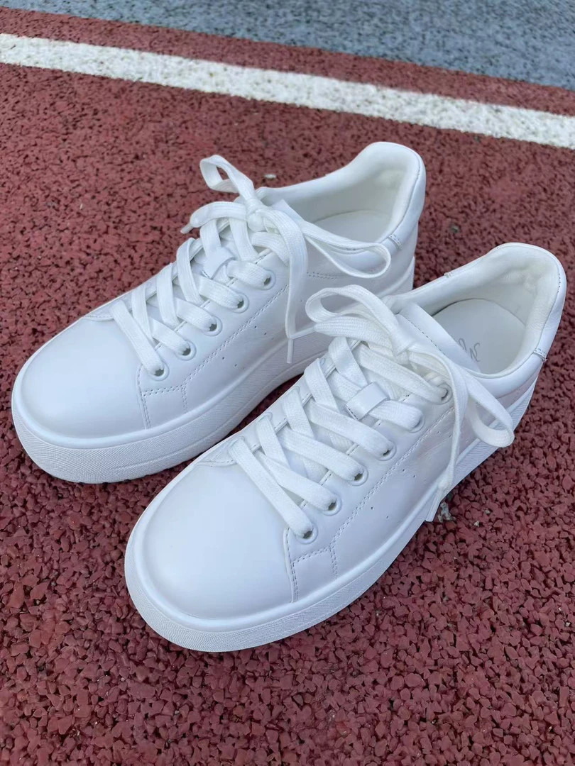 运动休闲鞋板鞋增高