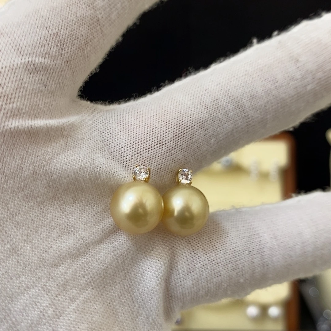 18K金镶嵌耳饰海水珍珠