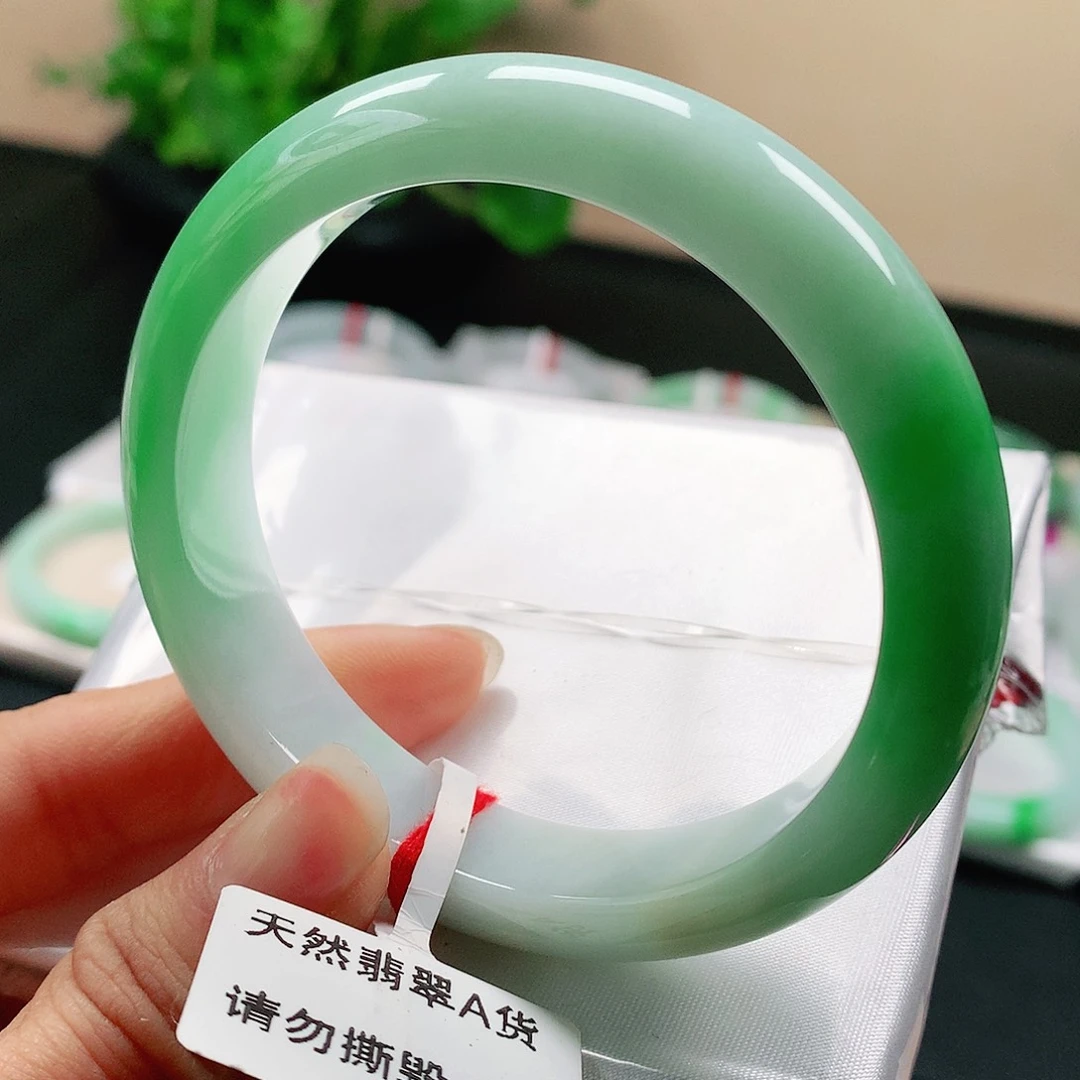 翡翠手镯未镶嵌天然翡翠手镯55