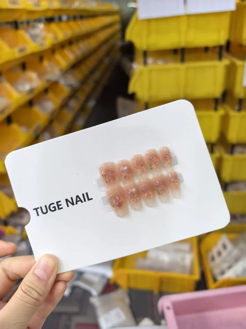 TugeNail “草莓晶石” 秋冬爆款美甲 清仓 非品质问题 NO退NO换TT