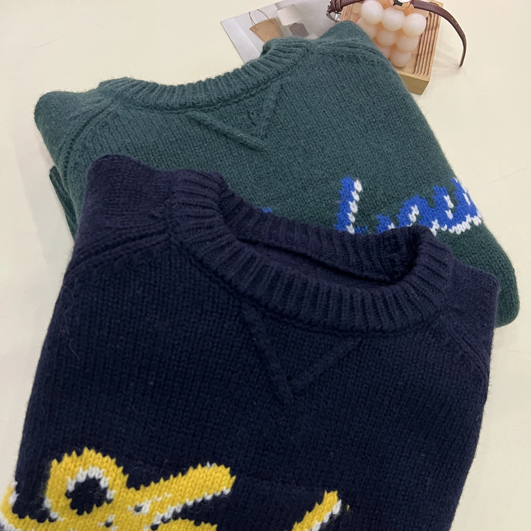 绒品 韩系纯色刺绣字母圆领套头针织衫