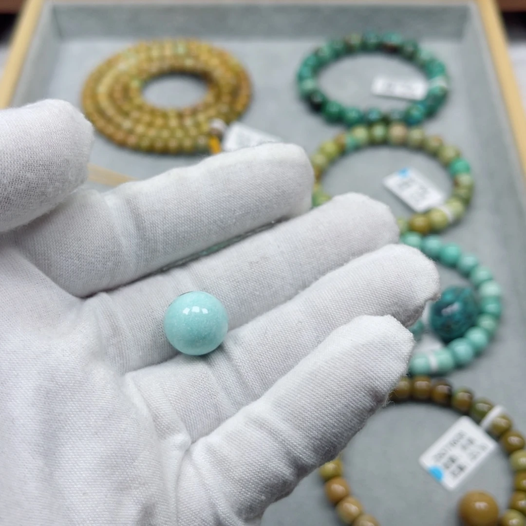 绿松石未镶嵌挂件