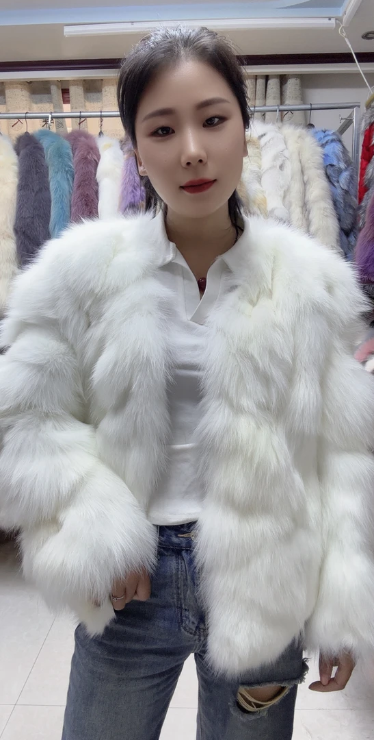 小宋家优选，短款V领复古港风常规女装外套！