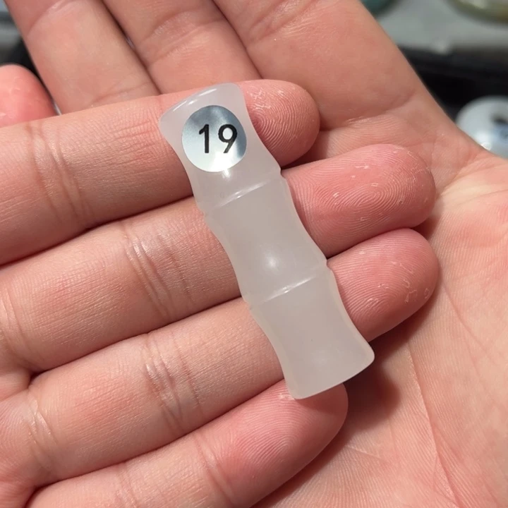 石英质玉（金丝玉）颈饰未镶嵌紫*铃