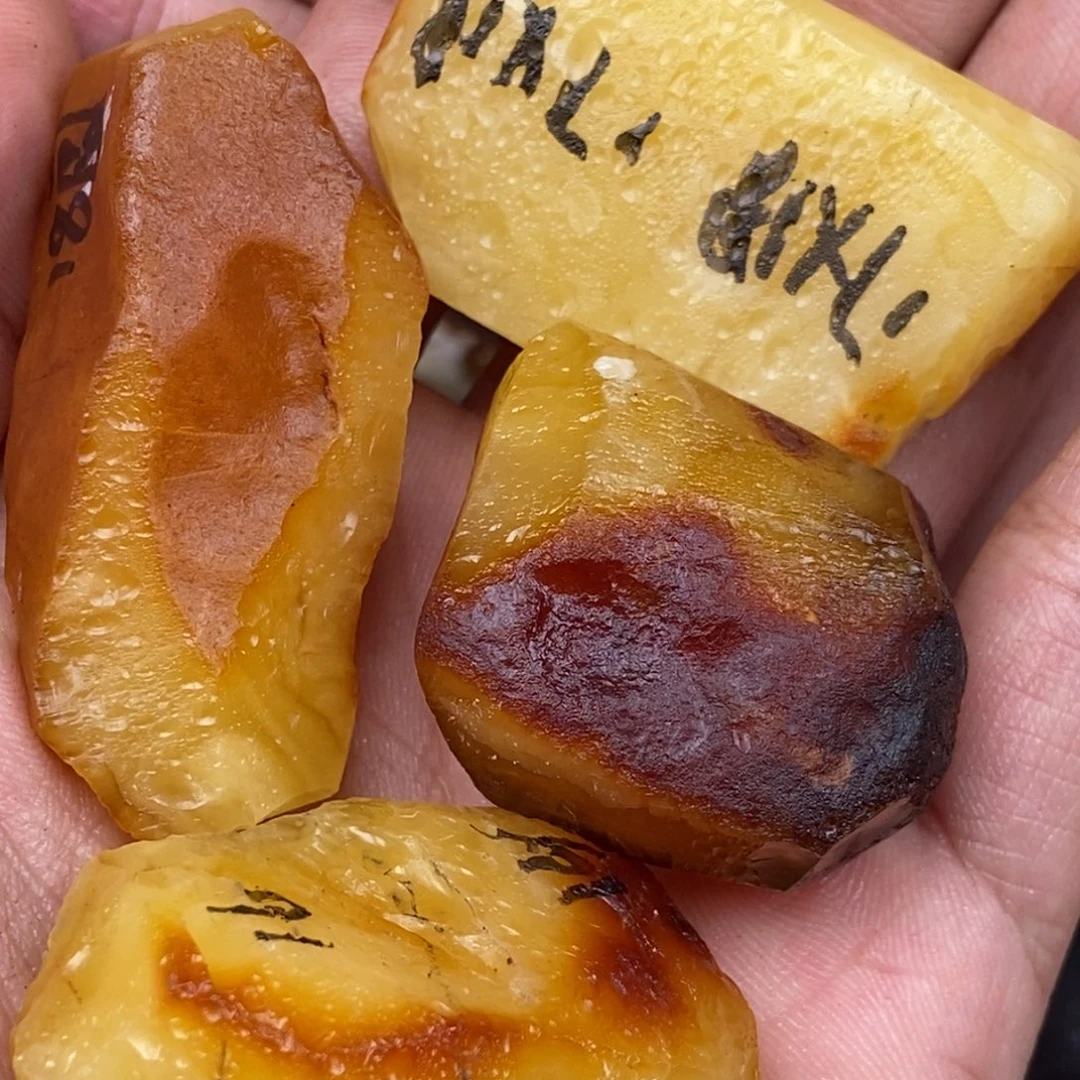 呼***)定制琥珀未镶嵌蜜蜡原石定制