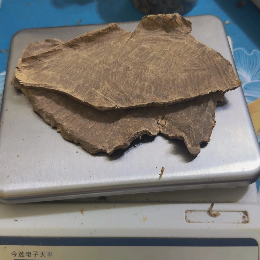 沉香沉香碎屑成***乐沉香国香系板头料39克