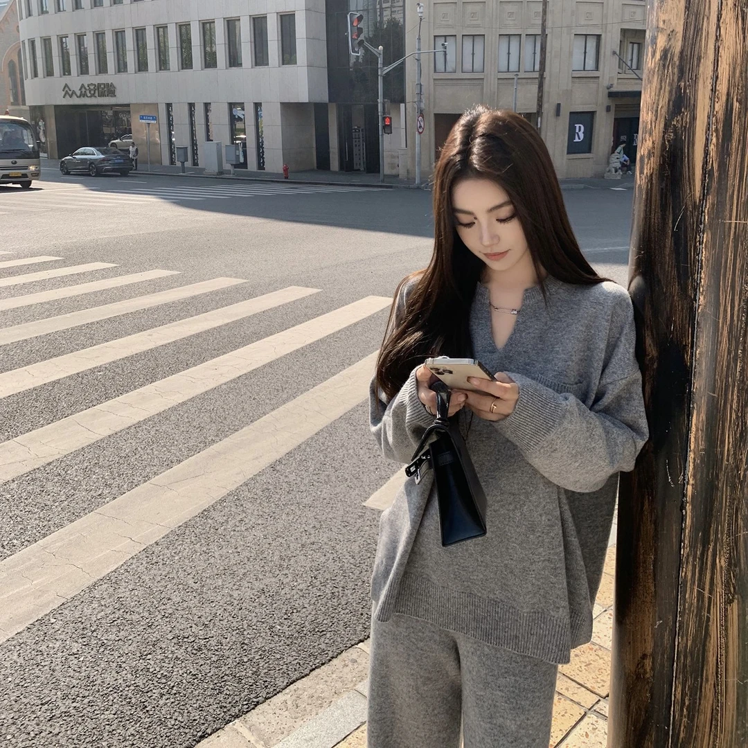 新款套装女V领毛衣宽松显瘦针织阔腿裤两件套慵懒风时尚休闲外穿