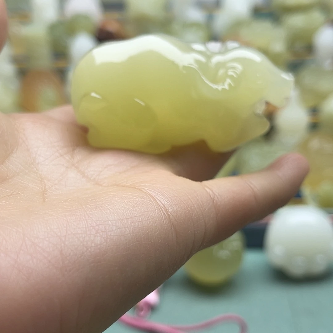 风***香玉天然桌面小摆件