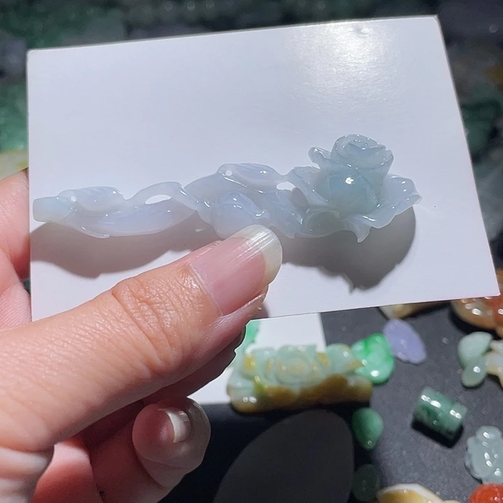 颈饰未镶嵌翡翠天