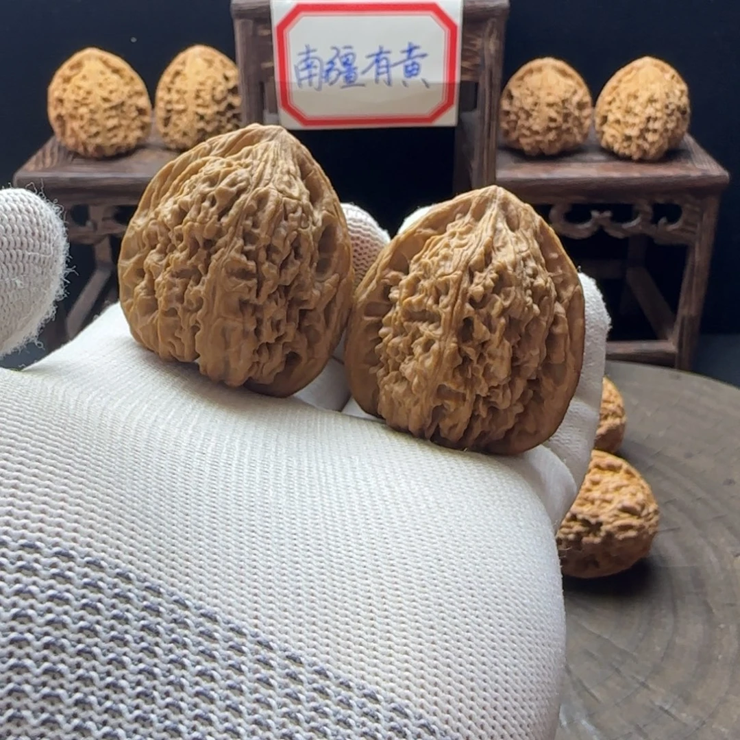 文玩核桃吊坠40奥迪高炮