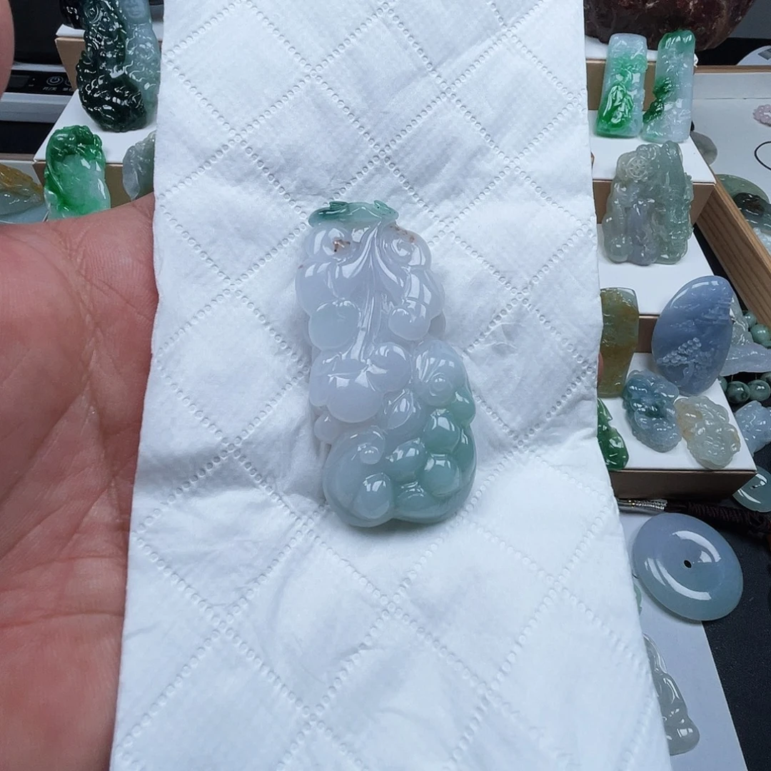 翡翠未镶嵌吊坠(不含链)