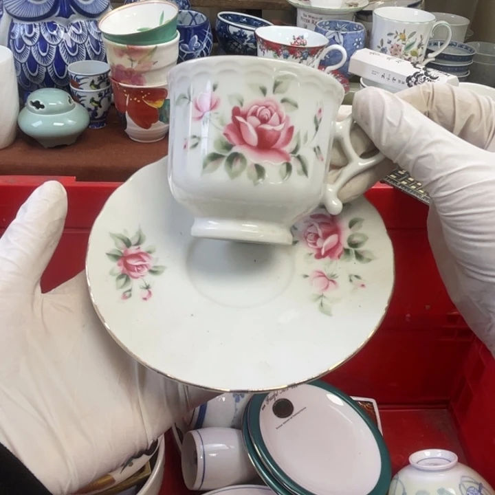 他家瓷器真美…开播了
