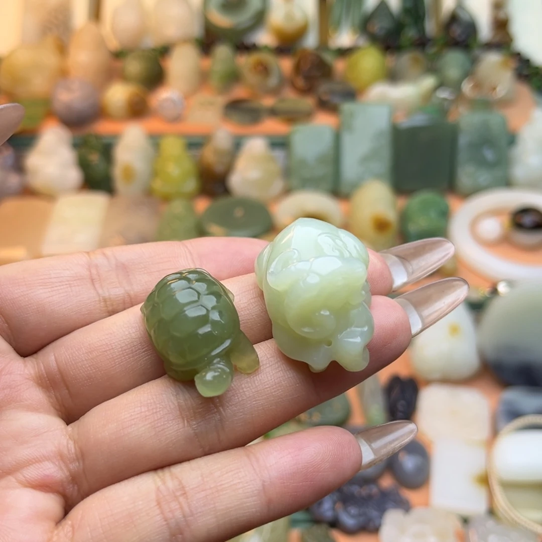 和田玉颈饰未镶嵌蔚*宝