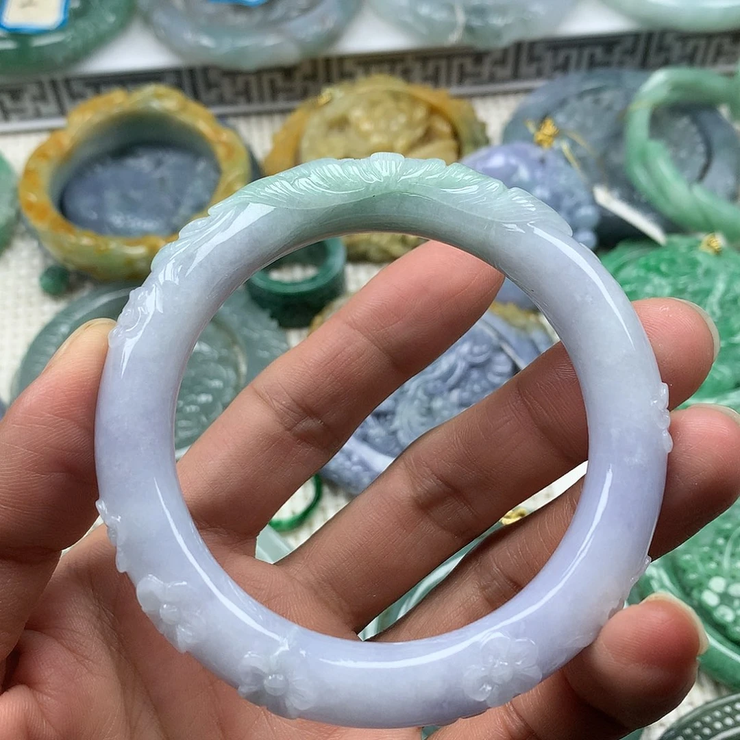 翡翠未镶嵌手镯雕花手镯