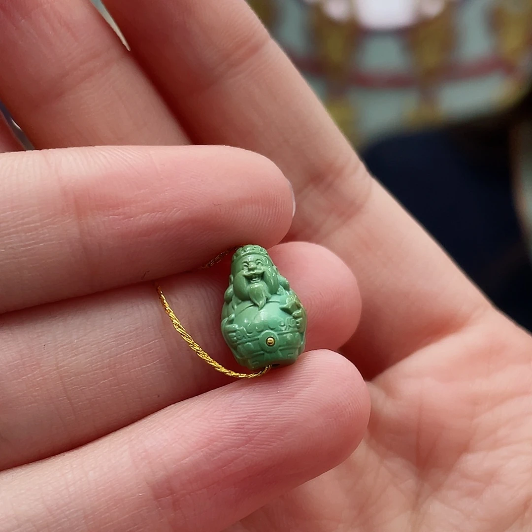 绿松石颈饰未镶嵌