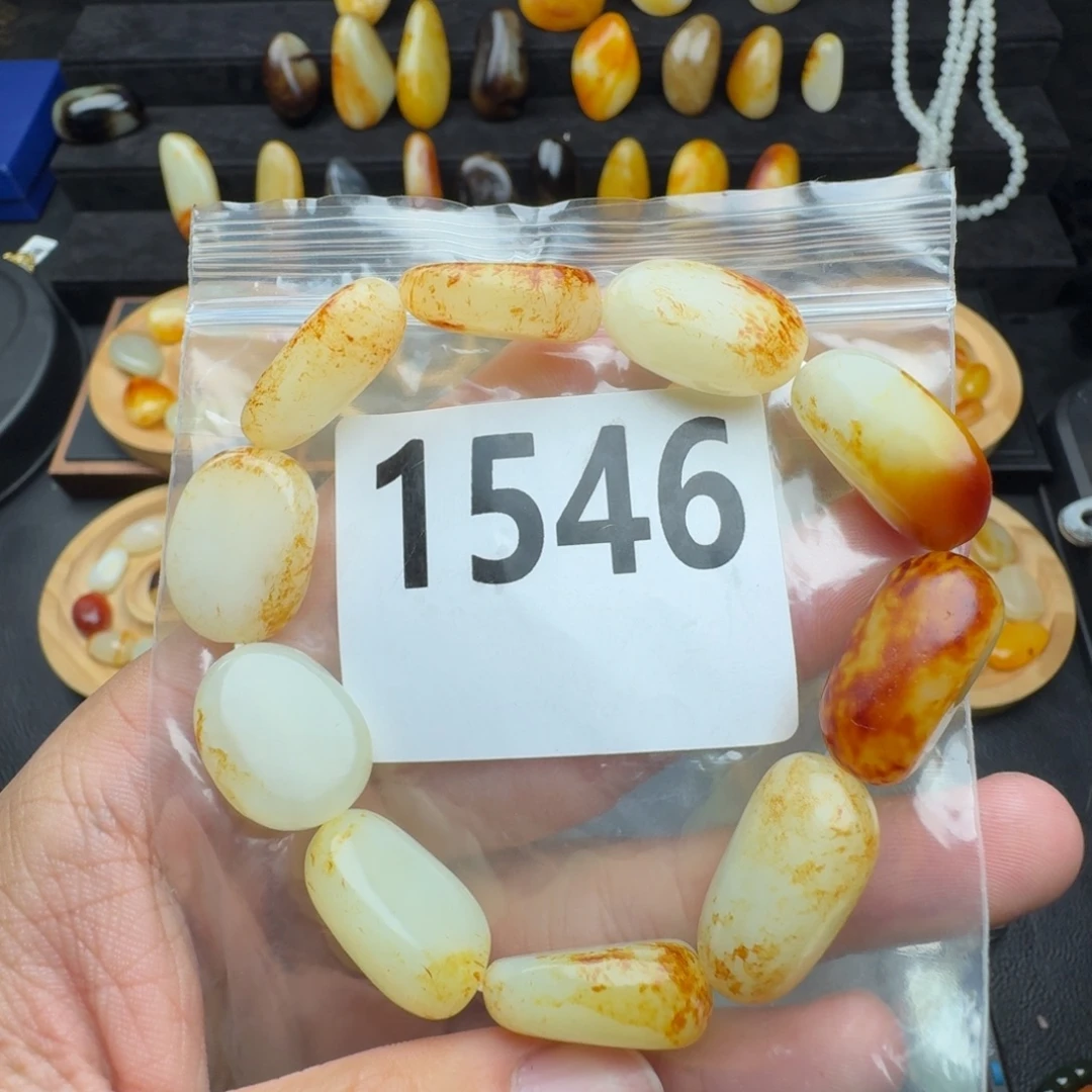 9***2和田玉未镶嵌手串