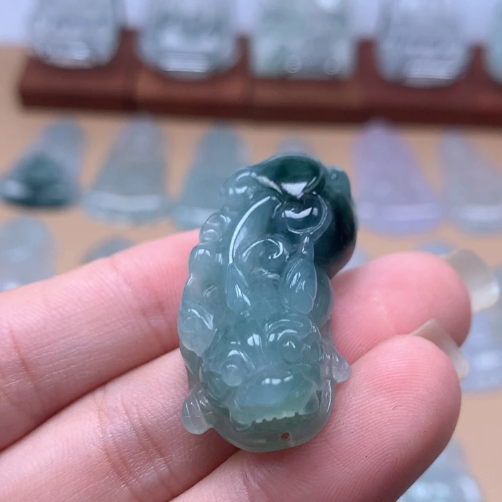 翡翠未镶嵌颈饰缅甸翡翠