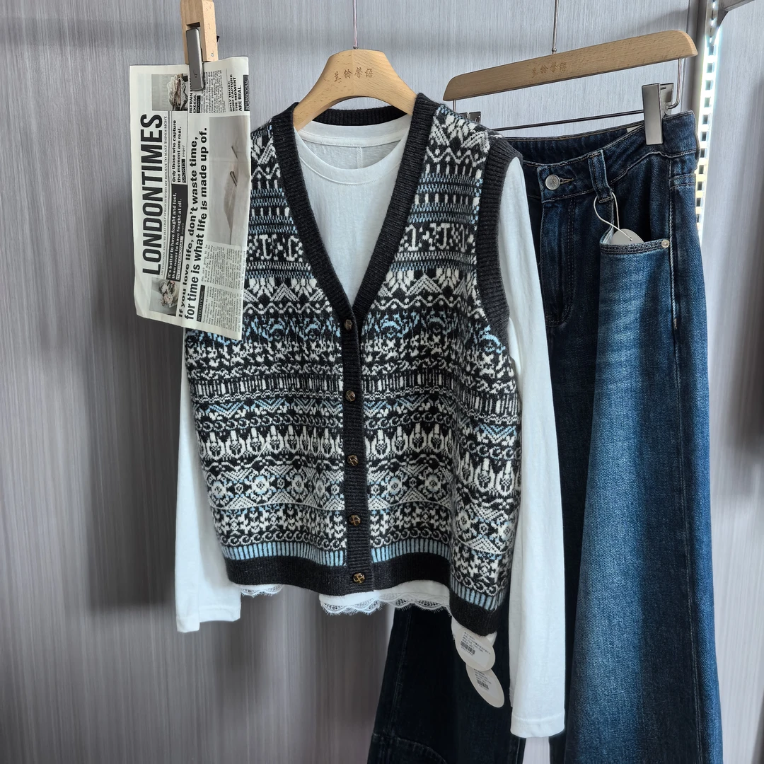 馨语家V领显瘦宽松针织马甲背心民族风提花时尚百搭