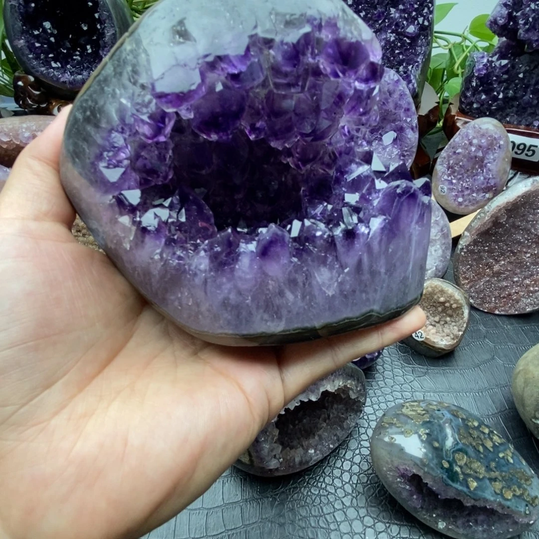 地***灵大型摆件（非配饰）紫晶未镶嵌