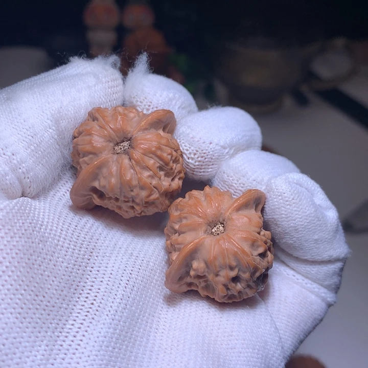 文玩核桃把件金丝雀