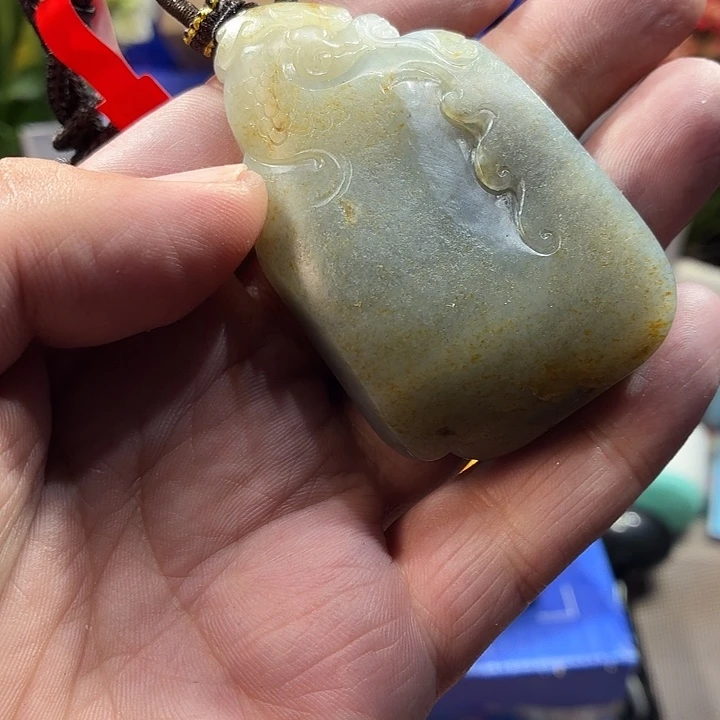 颈饰未镶嵌和田玉（糖玉）