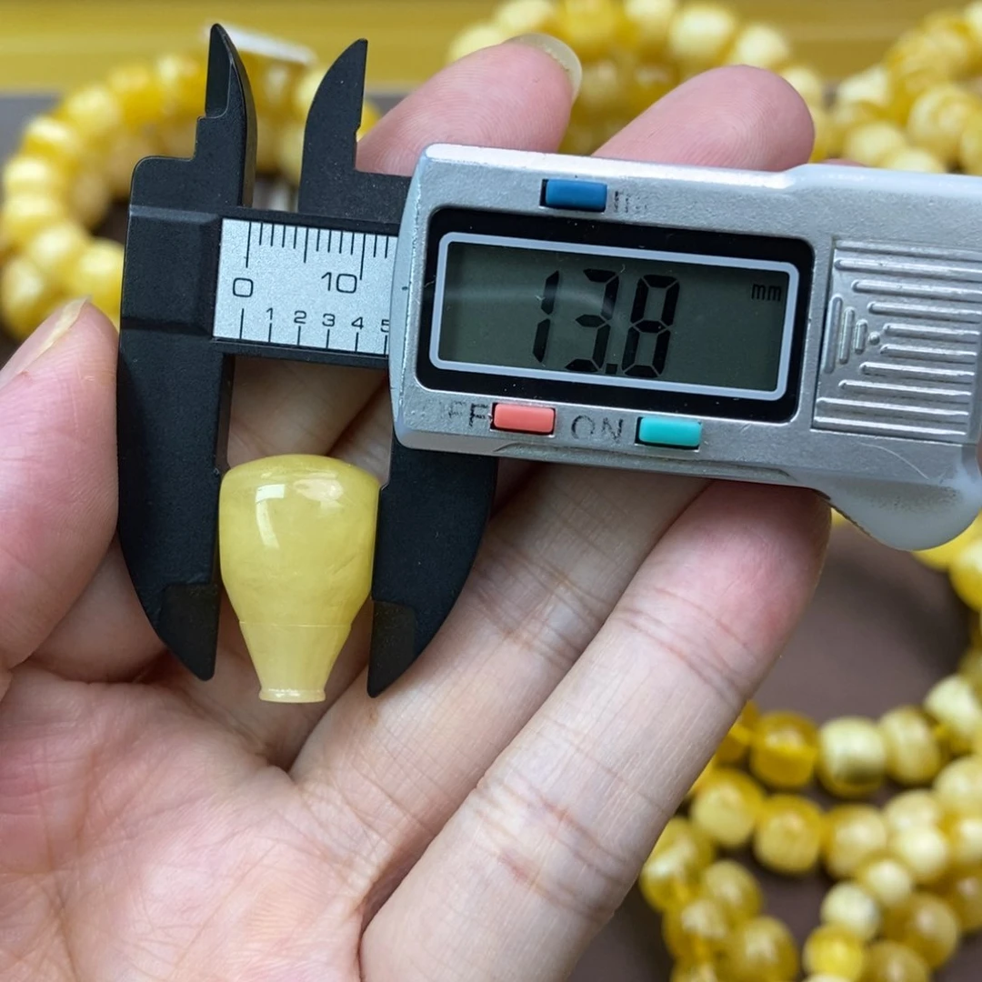 未镶嵌琥珀珠宝奇石1