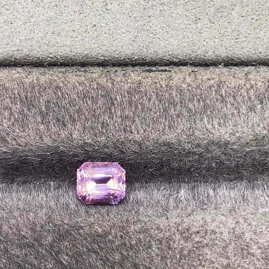 蓝宝石裸石1.58克拉天然粉紫蓝宝石