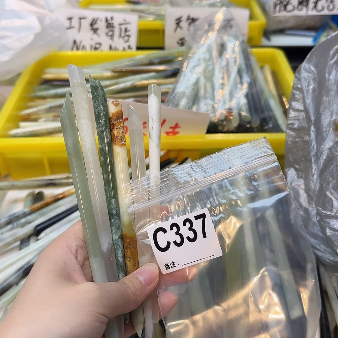 糕***.合金蛇纹石玉发饰