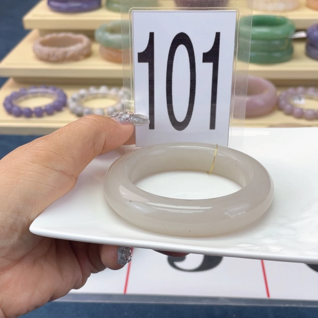 石英质玉未镶嵌手镯