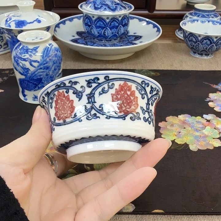 釉里红青花手绘主人杯