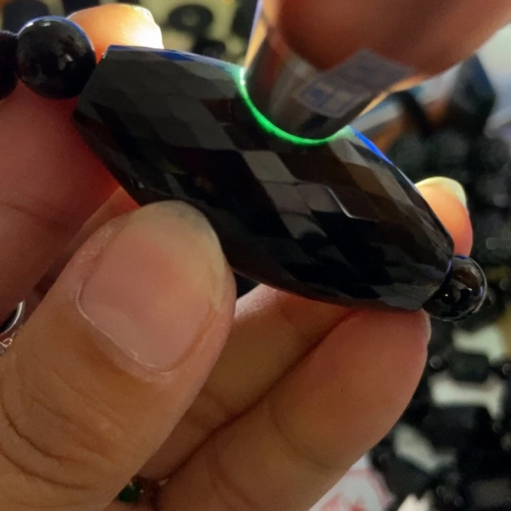 翡翠未镶嵌颈饰墨翠