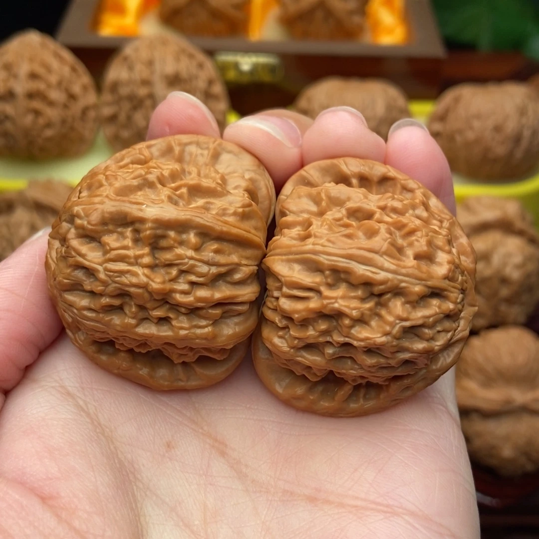 把件文玩核桃精品红皮白狮子头40