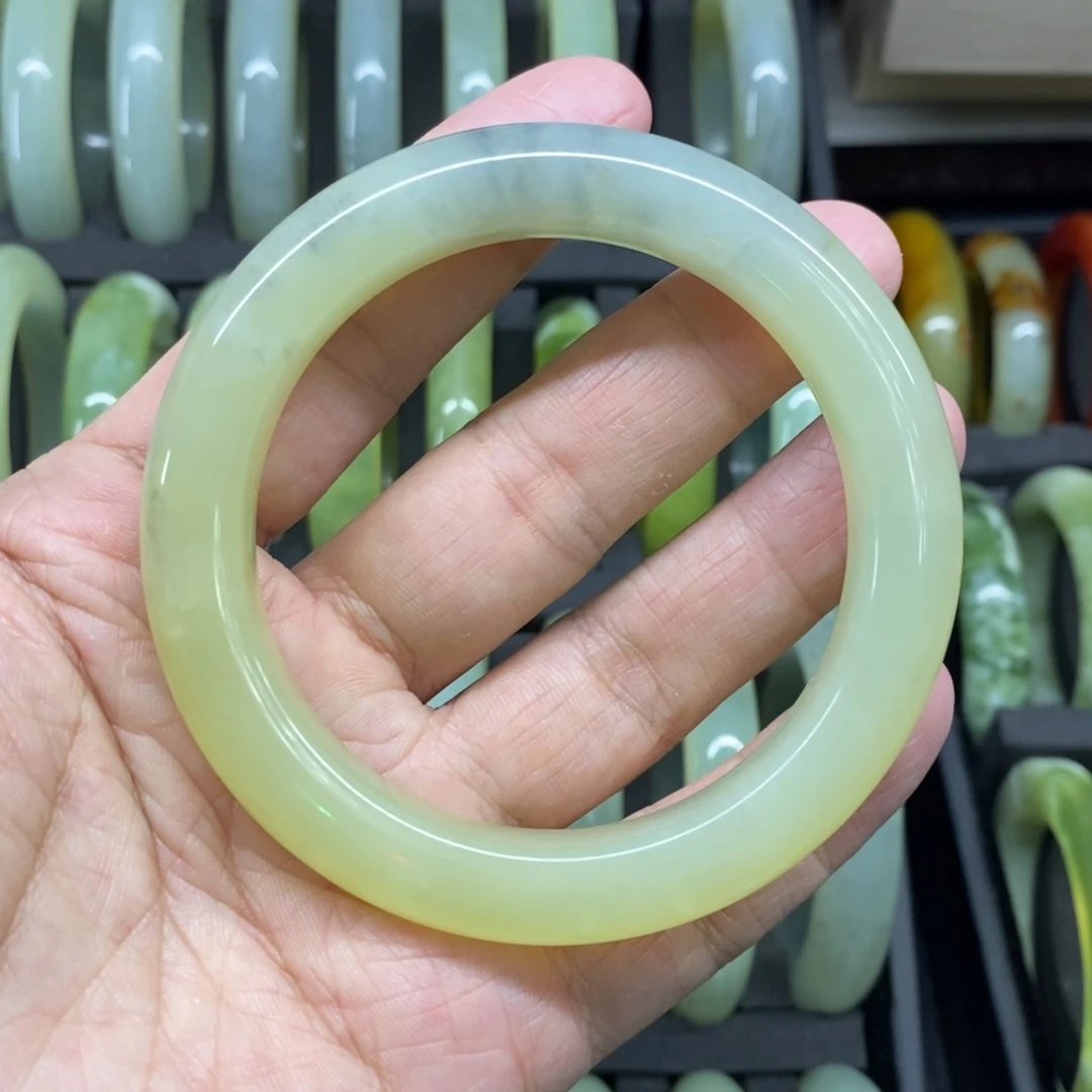 岫玉未镶嵌手镯61