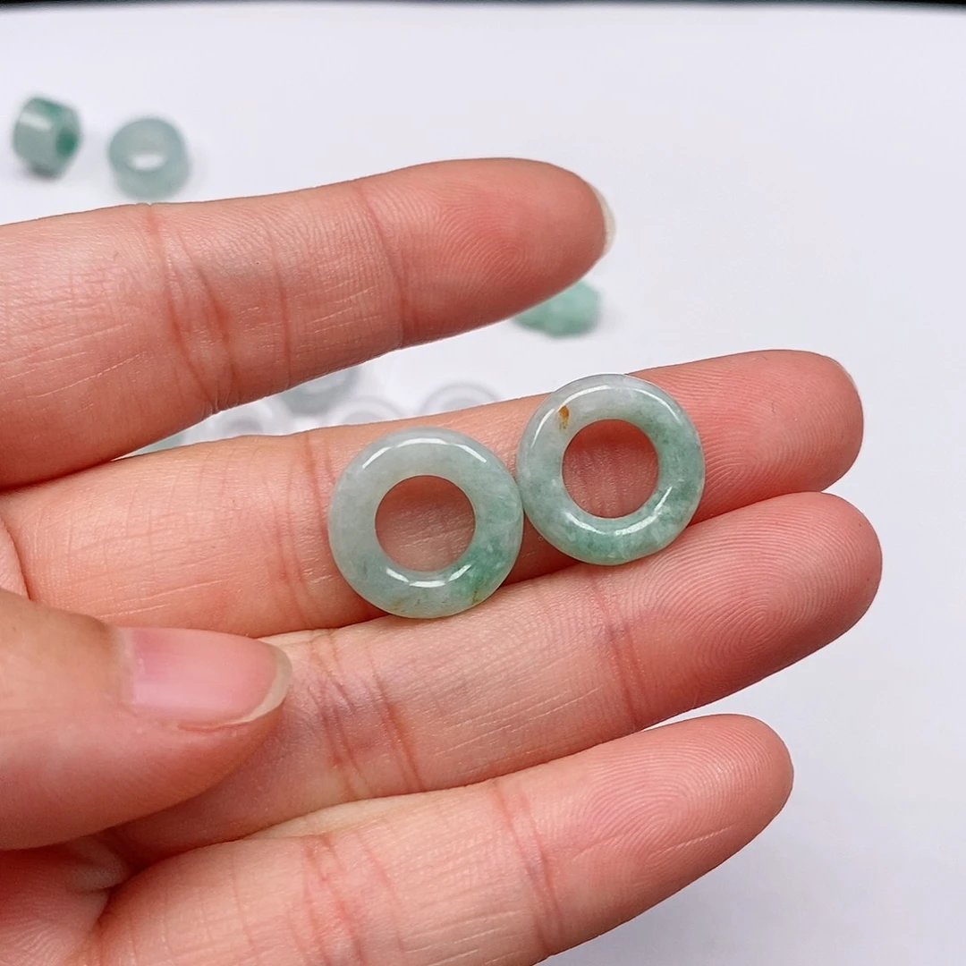 翡翠未镶嵌吊坠(不含链)阡**浔