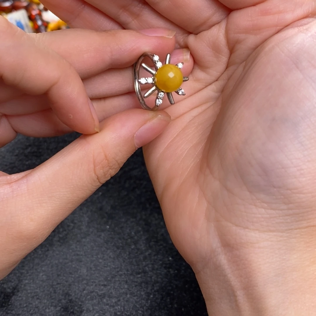 琥珀未镶嵌珠宝奇石