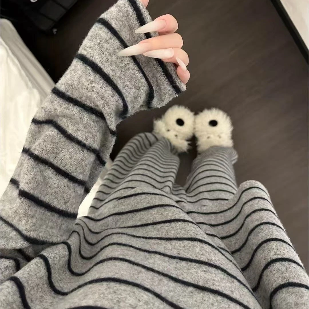 秋冬新款长袖德绒保暖撞色简约条纹睡衣女长袖长裤韩版加厚家居服