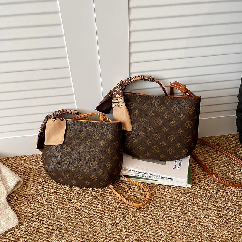 2026早春新款大容量时尚休闲百搭洋气贝壳包轻奢高级感单肩斜挎包